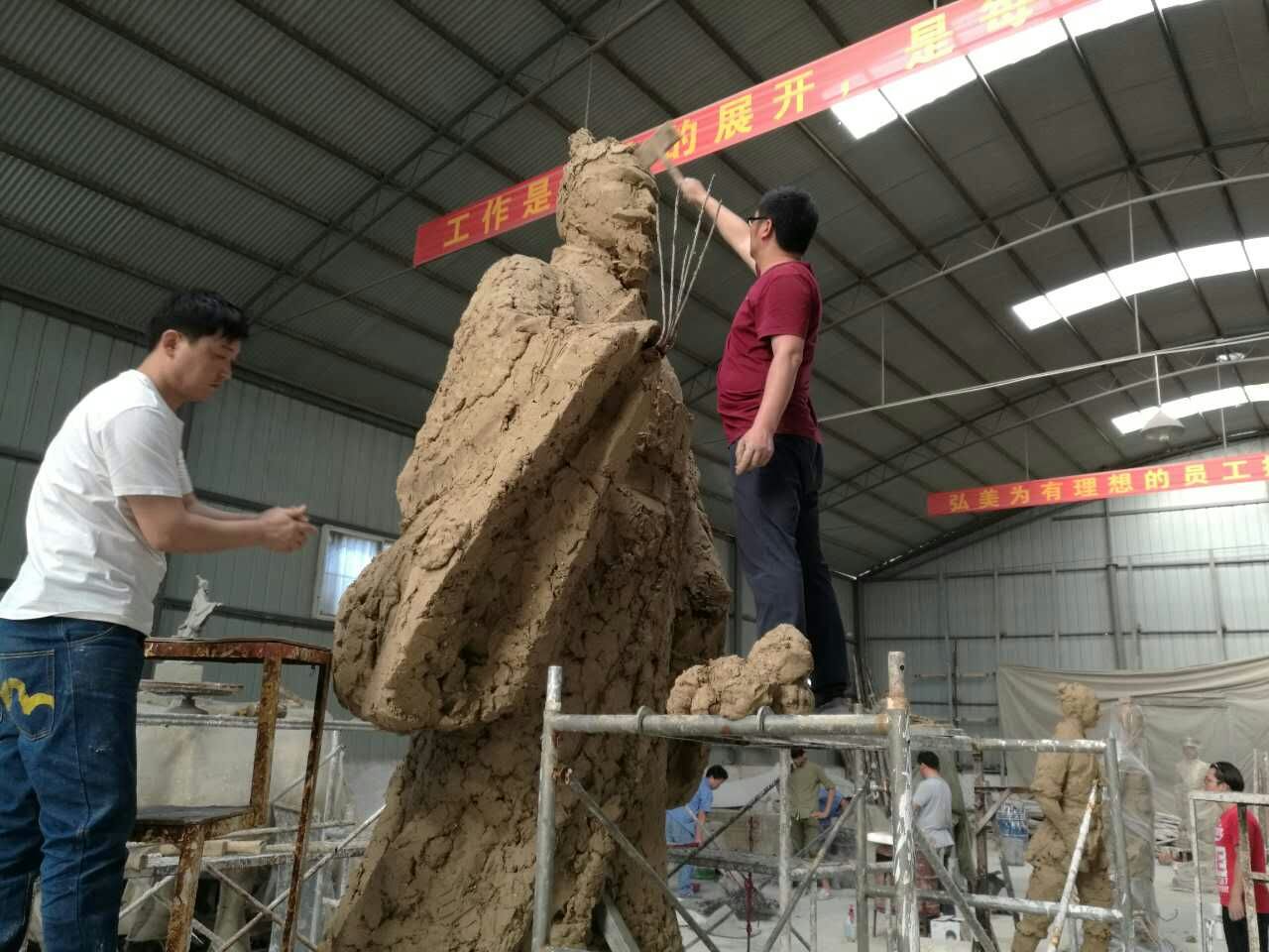 弘美爱游戏平台带您走进泥塑爱游戏平台的制作过程（二）