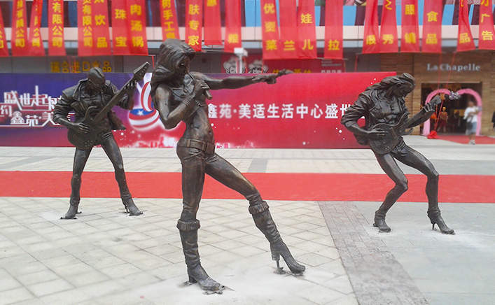 商业街人物玻璃钢爱游戏平台