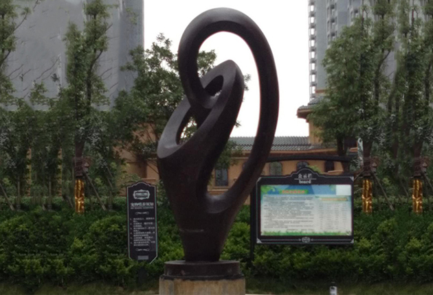 不锈钢抽象小品-房地产爱游戏平台